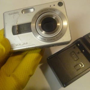 Casio Exilim  EX-Z30 Digital Camera