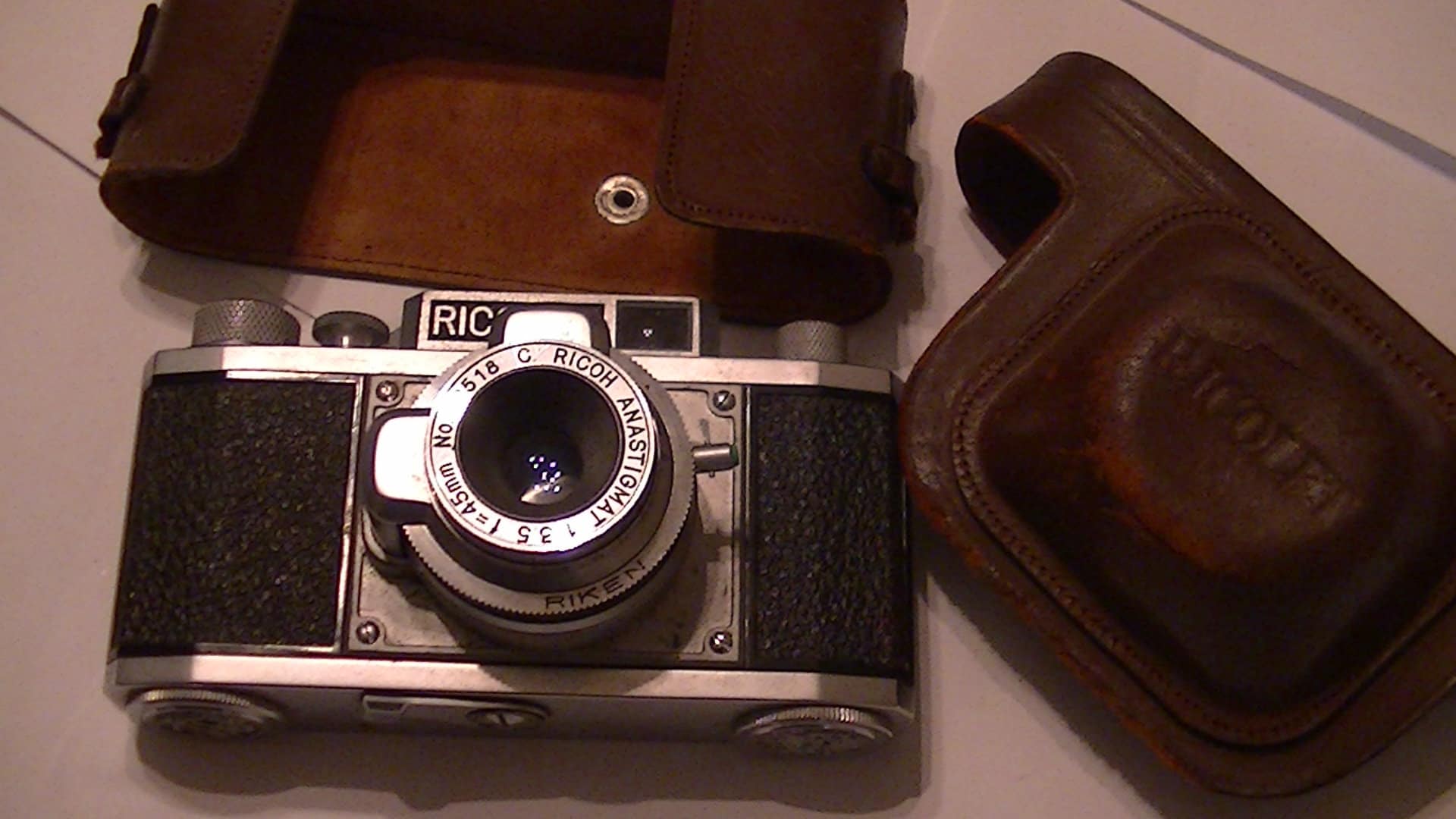 Appareil Photo Argentique Ricoh Ricolet 35 Mm – Objectif 45 Mm F/3.5 – Avec étui Cuir