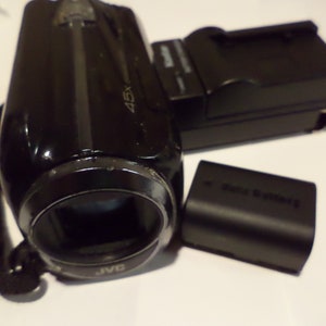 JVC  Everio  GZ-MG750 BU   Camcorder