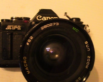 Canon AV-1 フィルムカメラ - ブラック、50 mm f1.8 レンズ - Etsy 日本