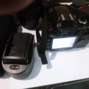 Nikon D40 Digital SLR Camera image 1