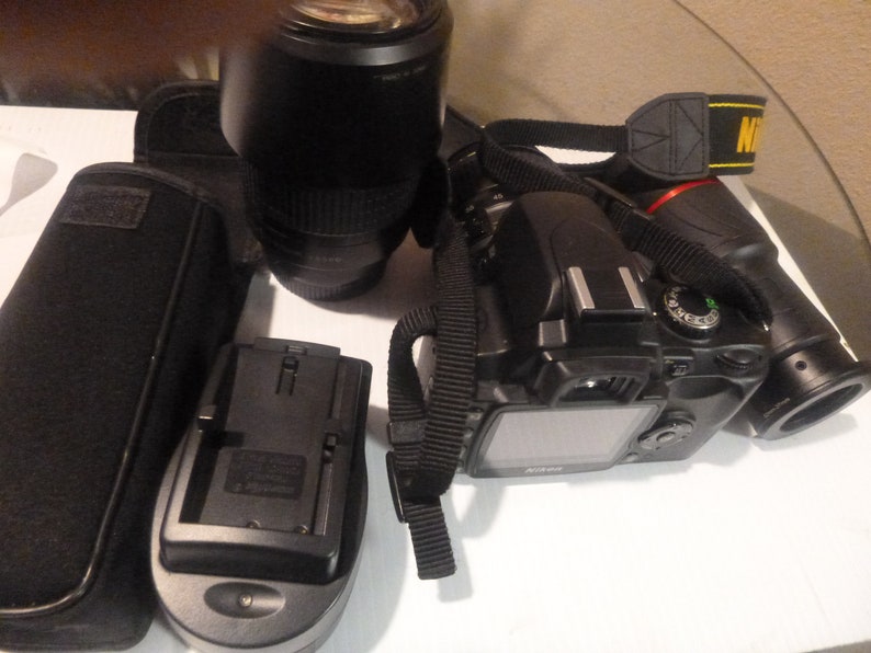 Nikon D40 Digital SLR Camera image 2