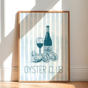 Sztuka ścienna Oyster Club, ostrygi i wino, nadmorski wystrój ścienny, sztuka ścienna z muszlami, wózek barowy na plaży, plakat z owocami morza, sztuka ścienna do kuchni, niebieski