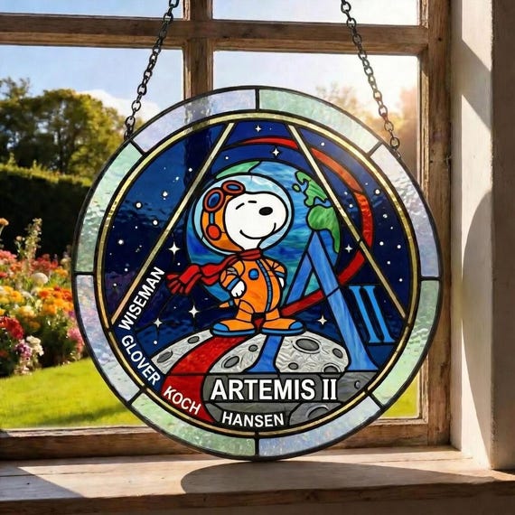 Artemis II Around the Moon and Back Suncatcher, Artemis Mission Space Art, Stained Glass Style Window Decor,Future Astronaut Gift,Space Gift