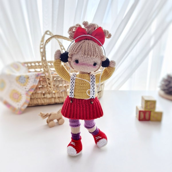 ENGLISH PATTERN Shelle Doll