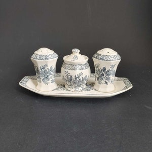 Mason&#39;s Stratford Blue Condiment Set Salt Pepper Shakers Mustard Jar Tray