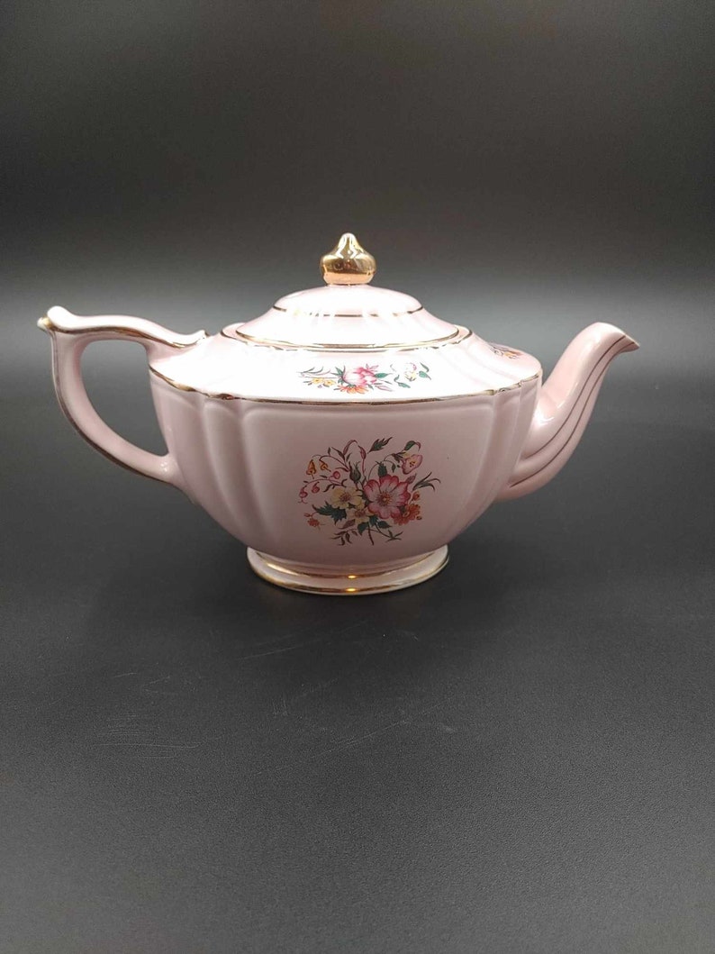 Vintage Sadler Pink Teapot Floral Pattern Gold Trim Made in England W