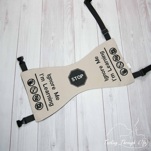 S & R Weste, Schmetterlingsweste, Umhang, individuell bestickt, Hundeausrüstung, individueller Hund, Hundeweste, verstellbare Träger