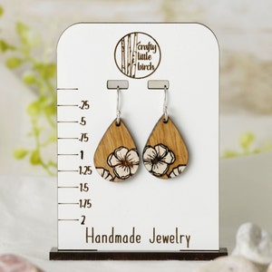 Flower earrings, teardrop earrings, flower dangle earrings, wood earrings, mothers day earrings, gift for her,gift mom,hand painted earrings