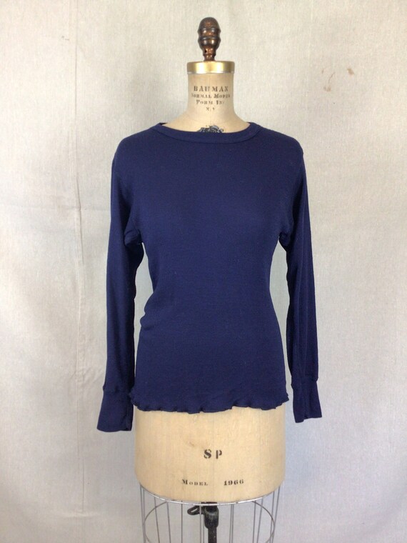 Vintage 60s Tee | Vintage navy blue knit top | 19… - image 4