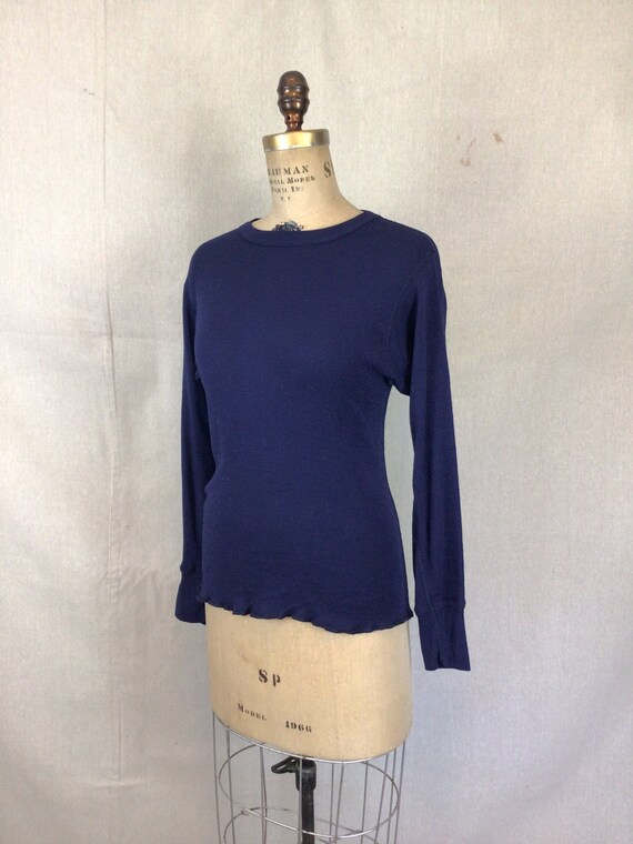 Vintage 60s Tee | Vintage navy blue knit top | 19… - image 6