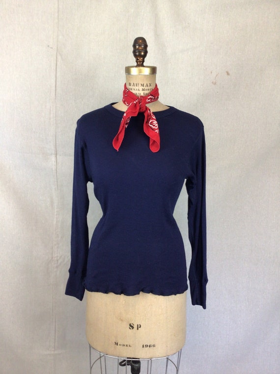 Vintage 60s Tee | Vintage navy blue knit top | 19… - image 5