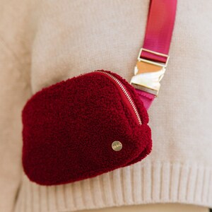 Aspen Sherpa Belt Bag: Fleece Bag with Gold Hardware
