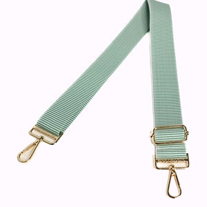 A green and white striped strap.