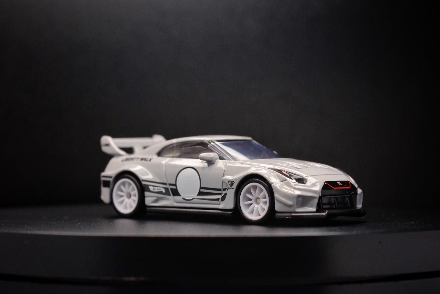Custom Lb-silhouette Works GT Nissan 35GT-RR Ver.2 - Etsy