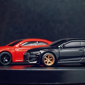 Custom 1:64 Hot Wheels Audi RS5 Coupe Diecast Black & Red