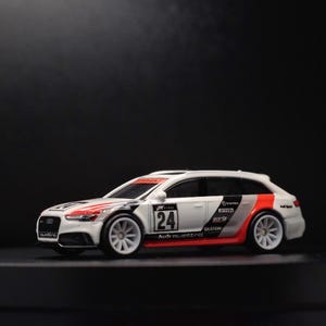 Audi RS 6 Avant Custom Hot wheels 1:64 Die-cast
