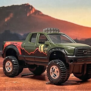 Hot Wheels 1/64 Toyota Tundra 2022 - Modèle Loose Jaune