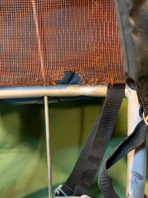 External Frame Backpack with large pockets. - image 6