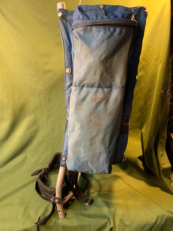 External Frame Backpack with large pockets. - image 3