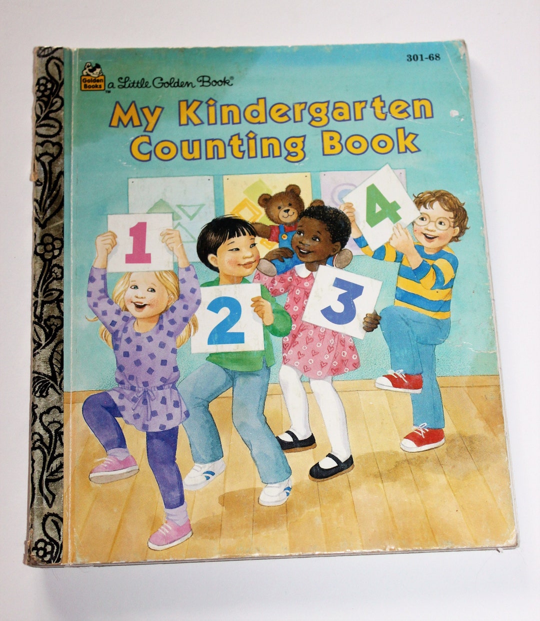 Children's Little Golden Book, My Kindergarten Counting Book, Color
