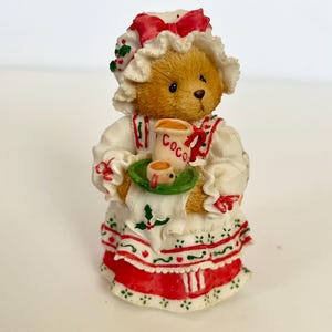 Cherished Teddies 1995 Holly, A Cup Of Homemade Love, Enesco 141119 Priscilla Hillman, Christmas Teddy Bear Serving Cocoa, Collectible