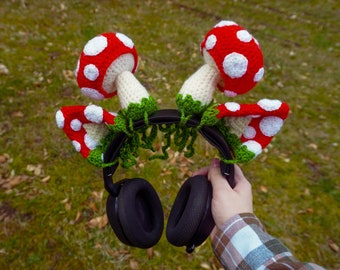 crocheted mushroom cat ears with mushrooms based on mushroom cows for headset to tie.