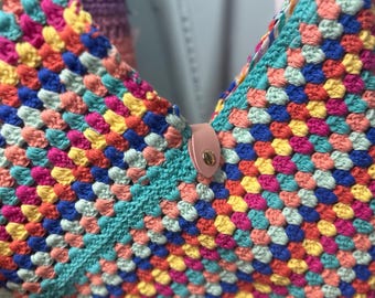 Borsa a tracolla Boho con fodera colorata realizzata all'uncinetto
