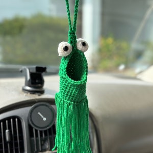 Crochet Alien Car Hanger: Handmade Rearview Mirror Decor