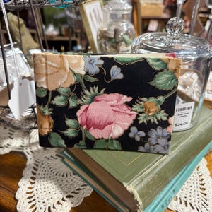 Beautiful Vintage Fabric Floral Photo Album 4x6”