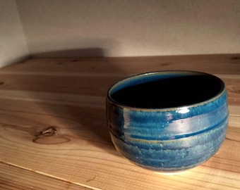 大津典夫作　青瀬戸抹茶茶碗｜日本のスタジオ陶器　サイン入り箱付き（1995年）
