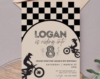 Peut inclure: Un fond à carreaux noirs et blancs avec un cercle beige au centre. Le cercle contient une silhouette noire et blanche d'un pilote de motocross et le texte "LOGAN is riding into 8" en gris. Le texte "CRUISE OVER FOR LOGAN'S 8TH BIRTHDAY" est en gris. Le texte "SATURDAY | MARCH 27 2PM" est en gris. Le texte "AT 123 ANYWHERE ST., ANY CITY, ST 12345" est en gris. Le texte "RSVP 123-456-7890" est en gris.