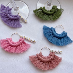 Macrame wine charms set, wine glass markers, personalized wine glass name tag, drink name charm initial, party guest favor, wine lover gift