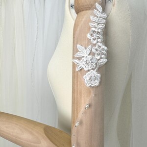 Lace applique chapel bridal veil,Elegant bridal veil,Beaded Bridal Veil,Bridal veil,Tulle Cathedral Veil,Ivory Wedding Veil,Blusher Veil