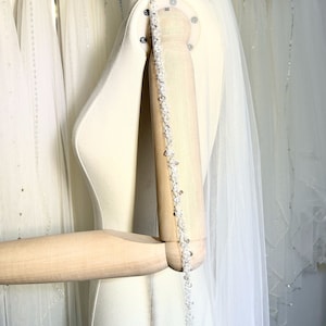 Wedding Veil, fingertip Wedding Veil, Ivory Bridal Veil, Cathedral Veil