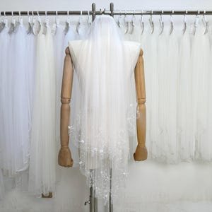 Ivory wedding veil,Veil with pearls,Flower Veil,Beaded Bridal Veil,Cathedral Wedding veil,Wedding Headpiece,Two tier veil