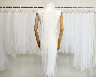 Voile de mariée paillettes perlées, voile de bordure perlée, voile bord de nacre, voile avec fard à joues, voile de mariée cathédrale bord perlé, voile élégant du bout des doigts
