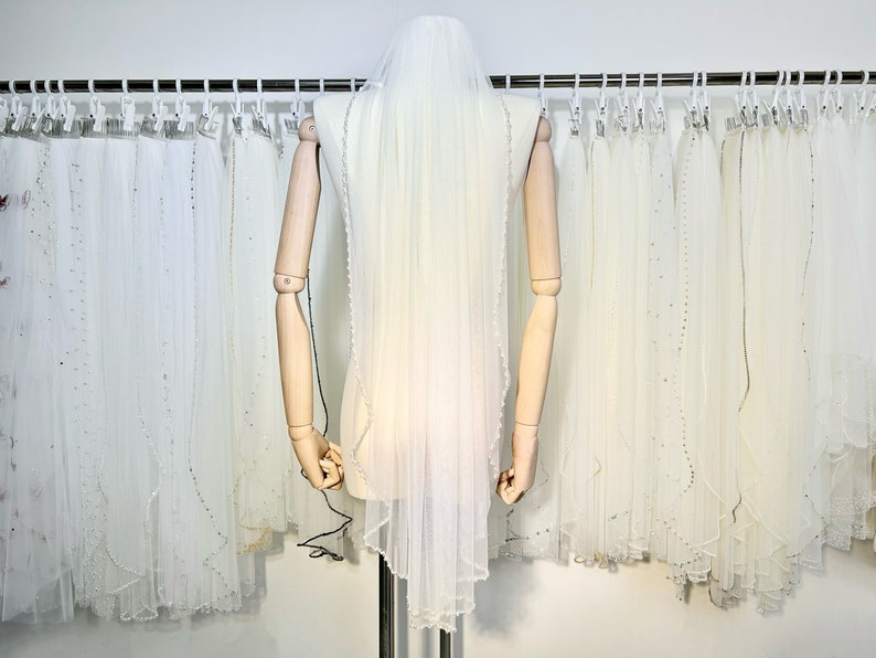 Veil Display Racks Wedding Veil,crystal Wedding Veil,beaded Wedding Veil,ivory Veil - Etsy
