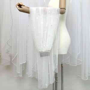 Pearl Wedding Veil,Single tier Fingertip veil,Beaded Edge cathedral bridal veil,Tulle Bridal Veil,Blusher Veil,Veil with comb