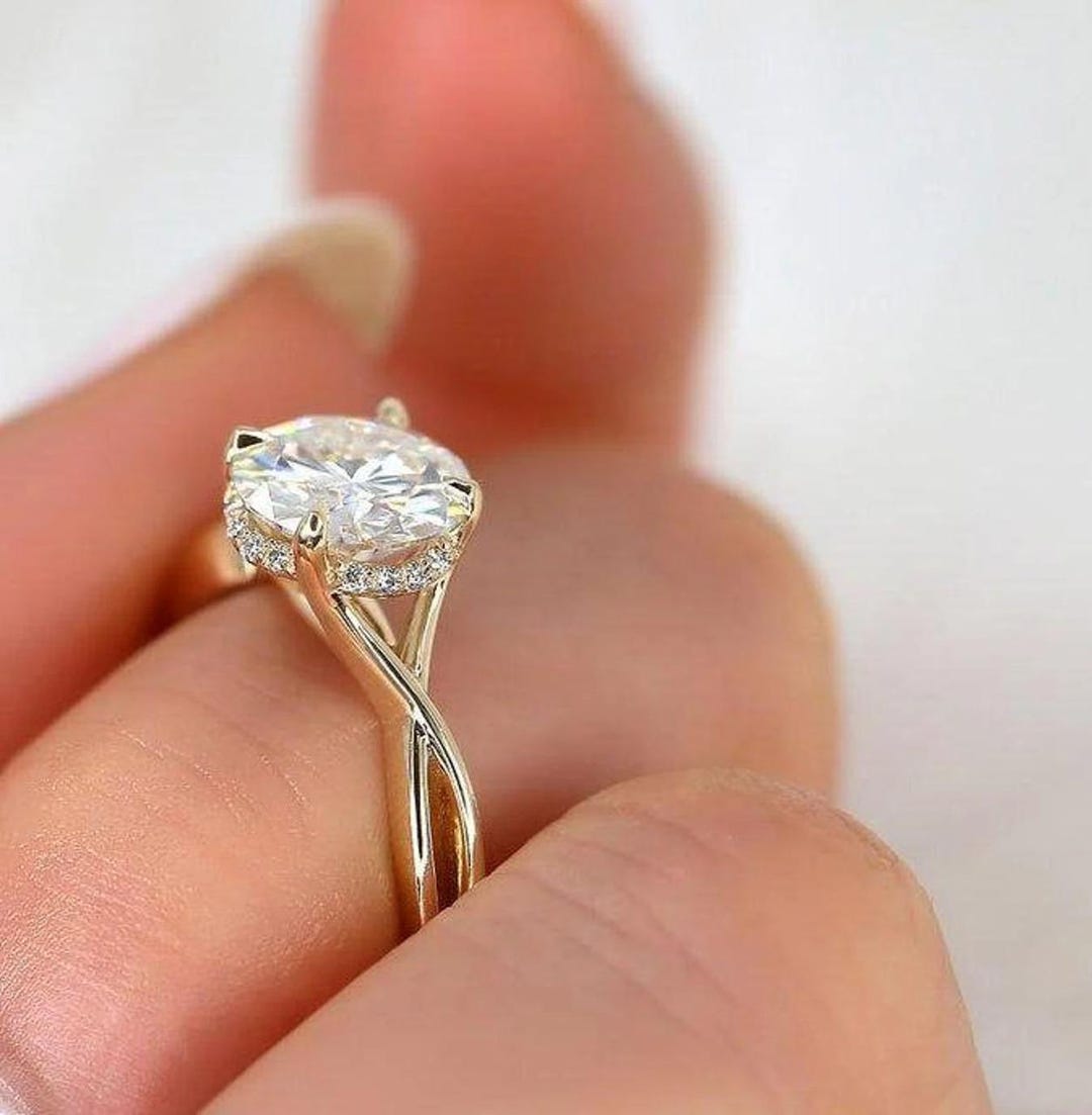Oval Cut Moissanite Engagement Ring in Solid 14k Yellow Gold Split ...