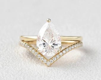 4,11 ct Zestaw pierścionków ślubnych w kształcie gruszki, zestaw pierścionków zaręczynowych z moissanitem, zestaw obrączek ślubnych z 18-karatowego żółtego złota w kształcie gruszki, prezent rocznicowy dla niej