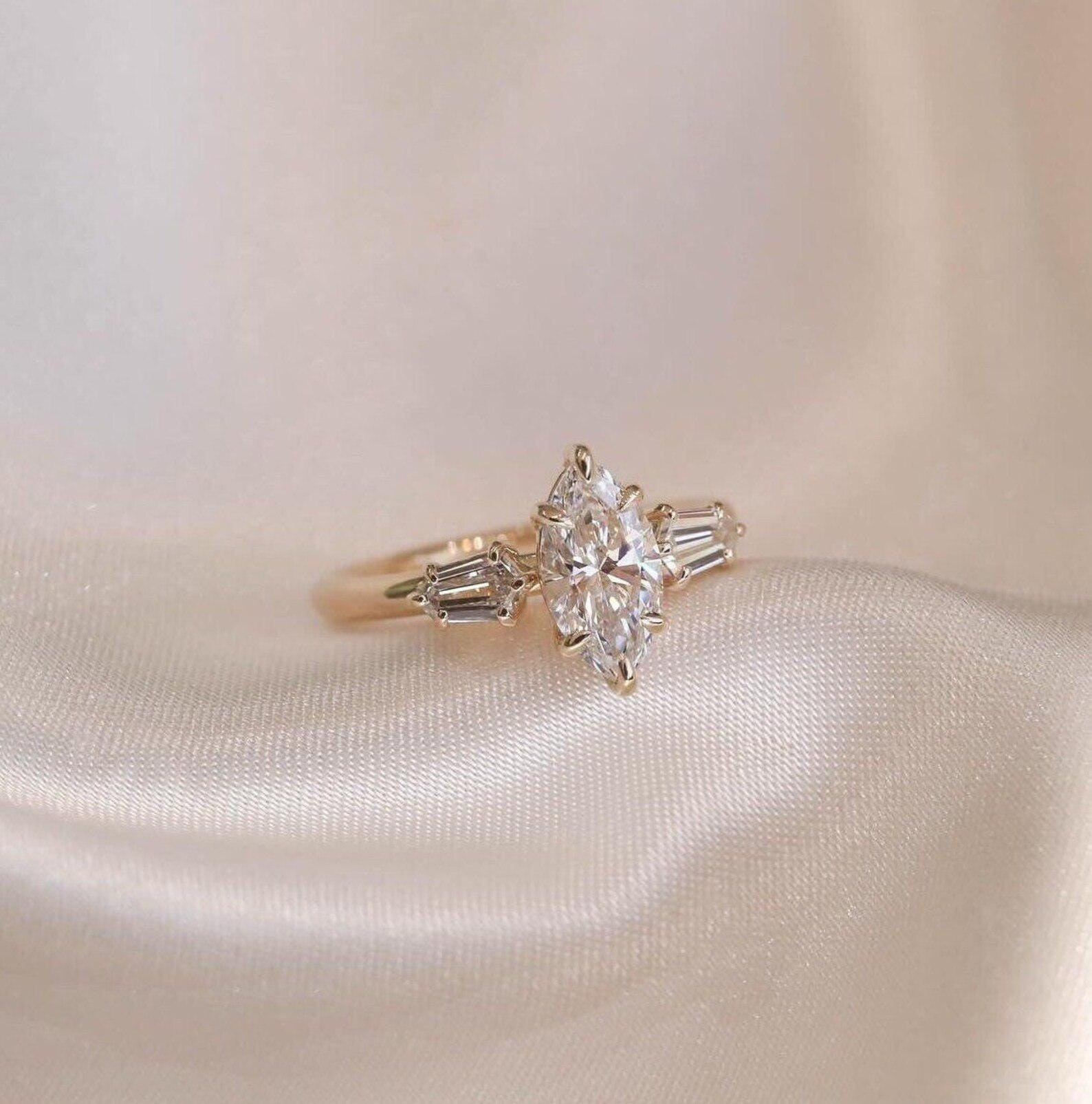 Marquise Moissanit Verlobungsring: 14k Gold Dreistein Brautring