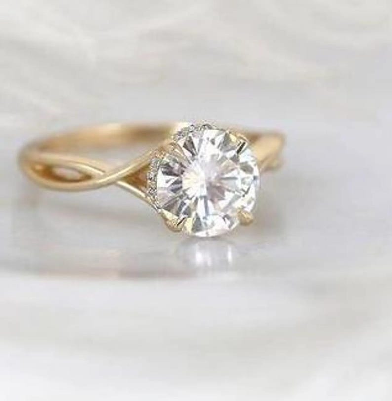 Oval Cut Moissanite Engagement Ring in Solid 14k Yellow Gold Split ...