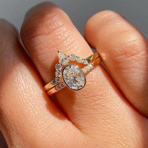 1.30 CT Bezel Set Oval Cut Moissanite Ring with Crown Wedding Band 14K Solid Gold Ring Twisted Leaf Ring Set Unique Diamond Bridal Ring Set