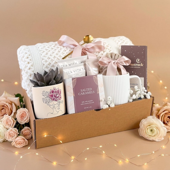 Self Care Gift Box for Her, Cozy Gift Set, Birthday Gift for Woman, Relaxation Box, Get Well Gift, Care package for her, Sympathy gift box