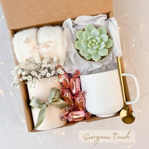 Gift box with succulent, Gift box for her, Mother’s Day gift, Hug in a box, Personalized gift box, Self-care package, Сare package for her