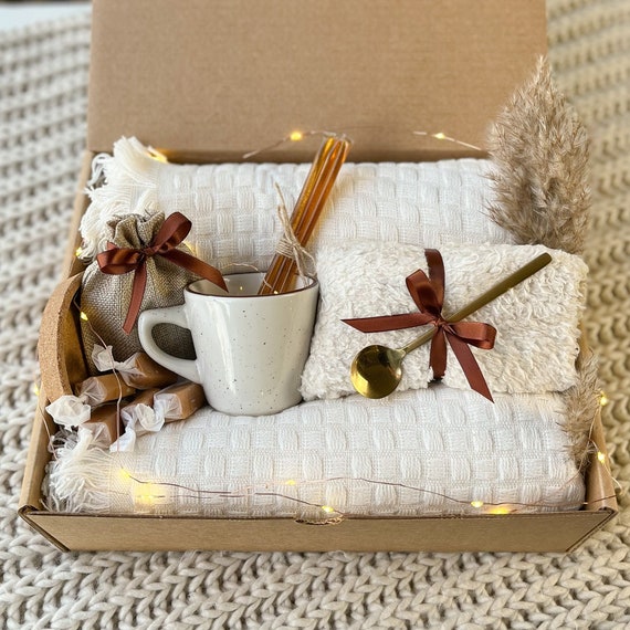 Cozy Hygge Gift Box, Self Care Gift, Gift for Women, Gift Idea