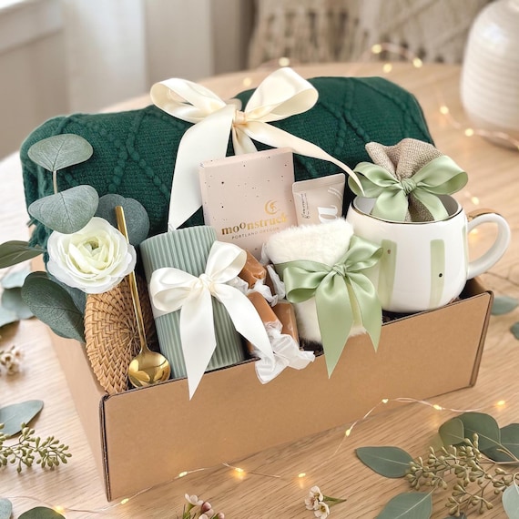 Gift Box for Women, Self Care Gift Basket, Birthday Gift for Her, Spa Care Package, Personalized Gift Box, Thank You Gift, Gift box idea