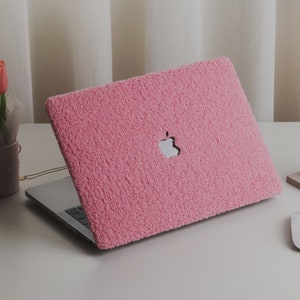 Pink Sweethearts MacBook Case –