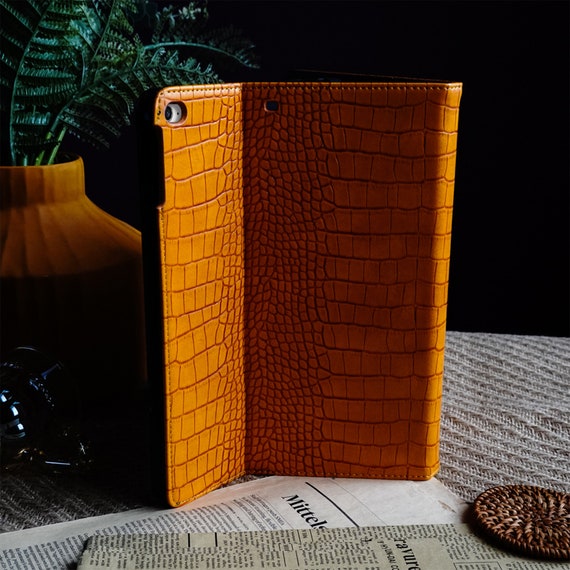 Leather iPad case / cover - iPad Air ( 4th generation ) & Ipad (10th  generation) 10.9 inches - Genuine alligator